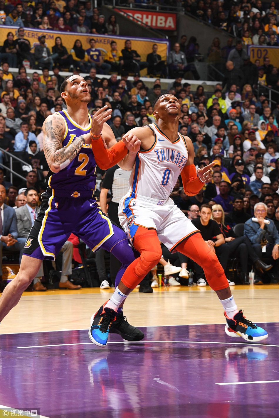 在首战中仅 在首战中仅