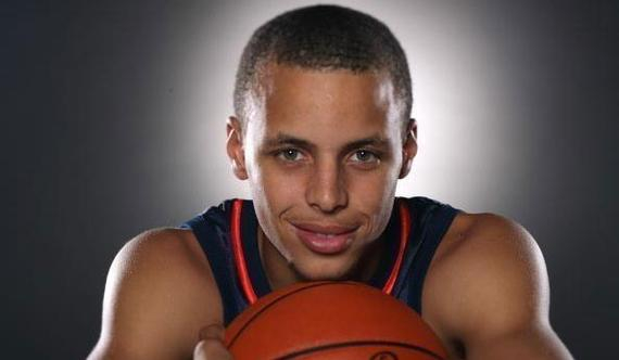 展现了他在 展现了他在